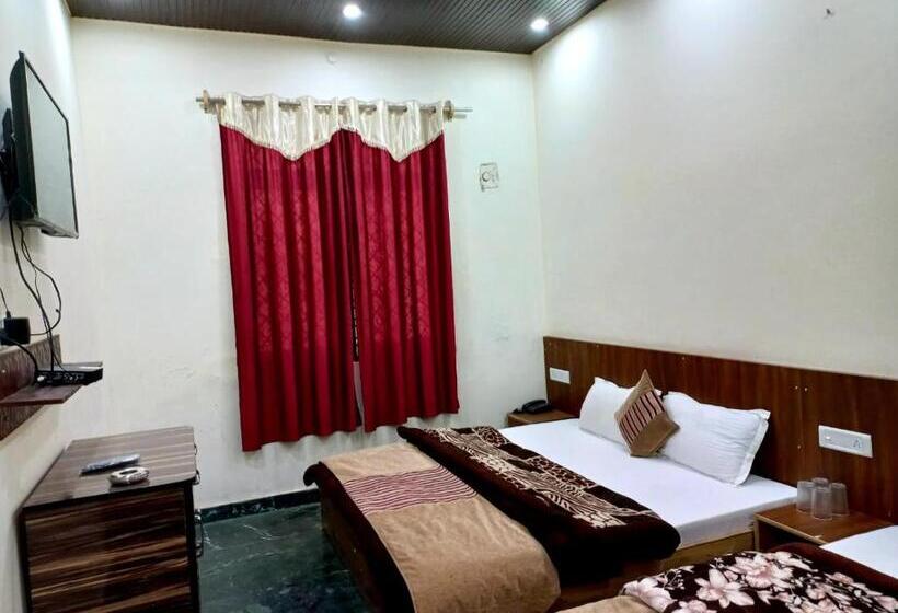 Семейный Номер, Sunny Pines Resort