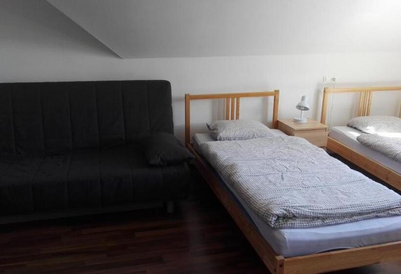 标准工作室, Penzion Kabourek