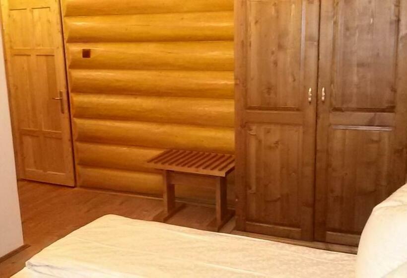 חדר סטנדרט, Pensiunea Izbucul Tauz