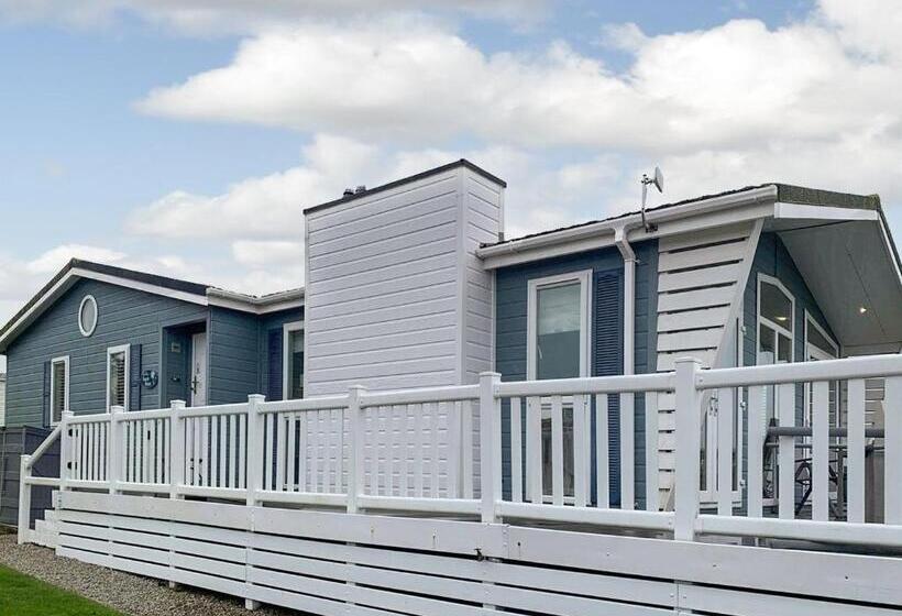 Дом 4 Спальни, Praa Sands Holiday Park