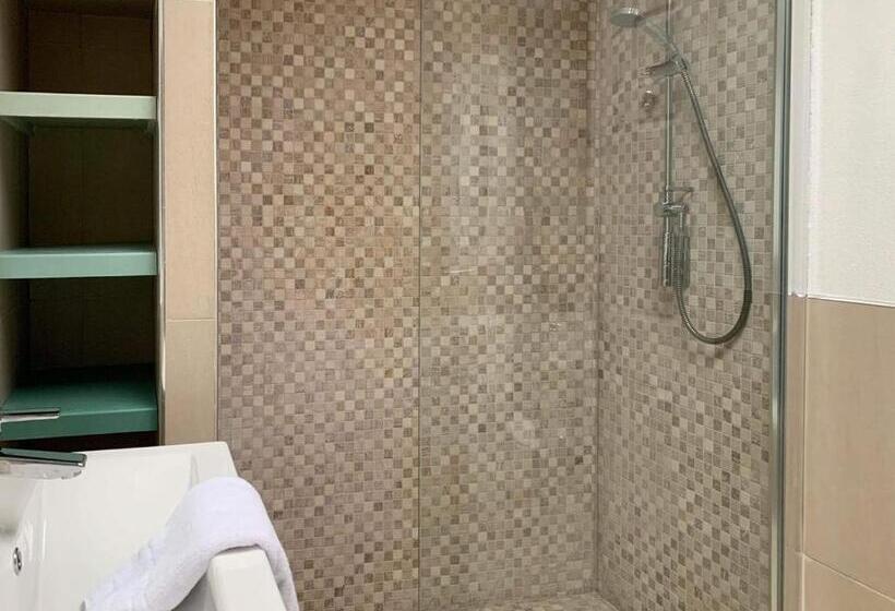 Дом 4 Спальни, Praa Sands Holiday Park