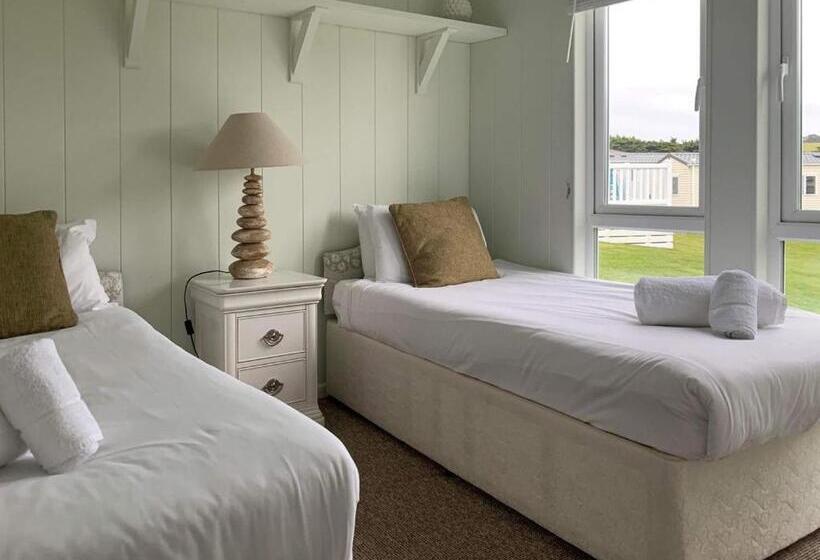 Дом 4 Спальни, Praa Sands Holiday Park