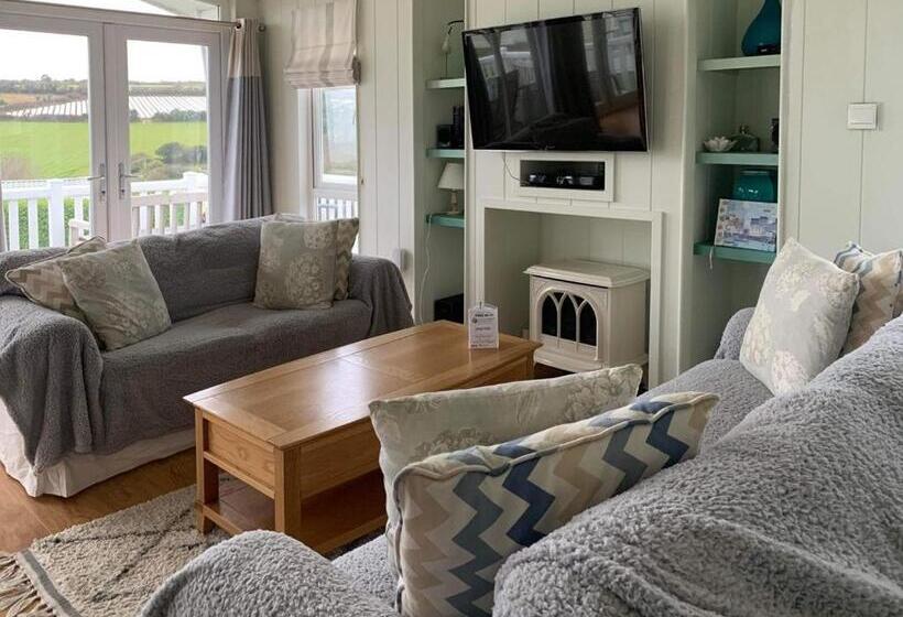 Дом 4 Спальни, Praa Sands Holiday Park