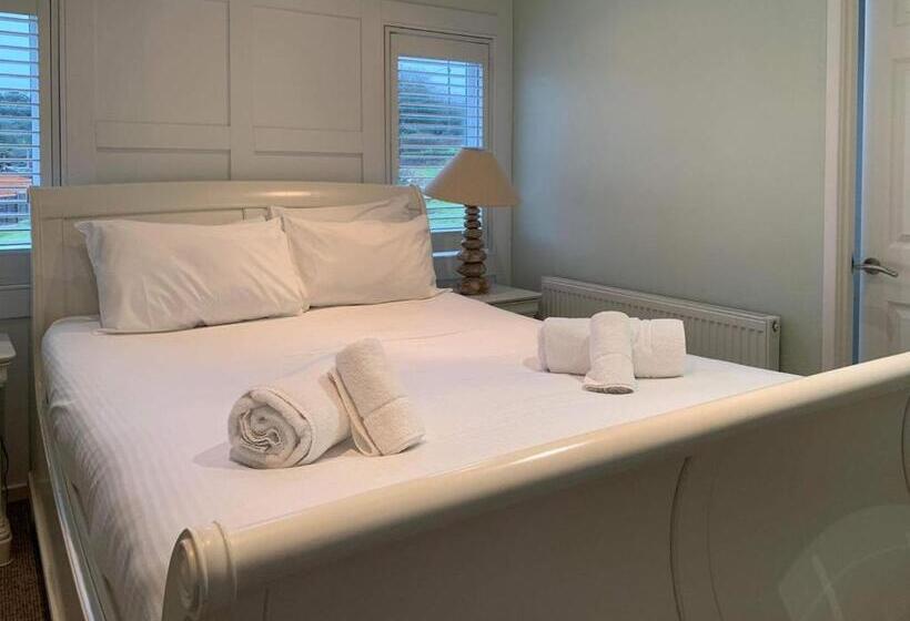 Дом 4 Спальни, Praa Sands Holiday Park