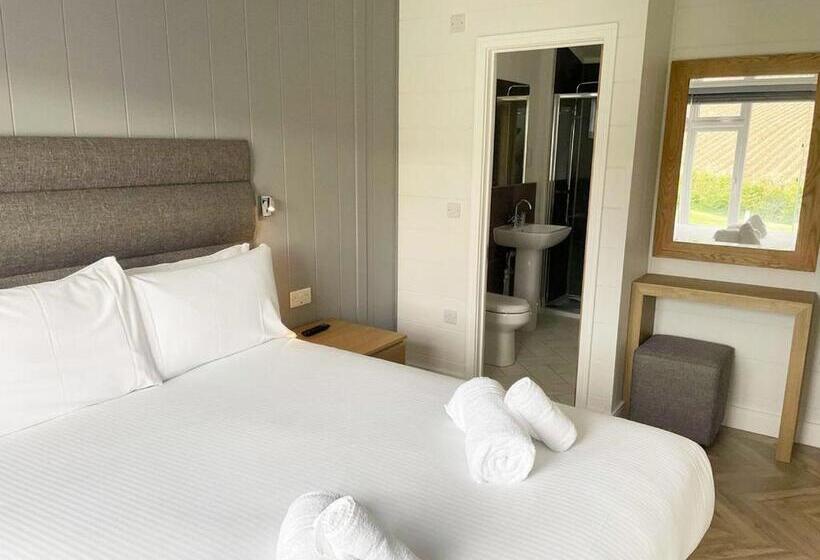 Дом 4 Спальни, Praa Sands Holiday Park