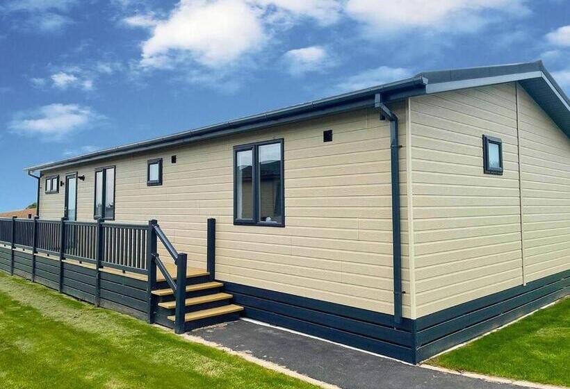 Дом 4 Спальни, Praa Sands Holiday Park