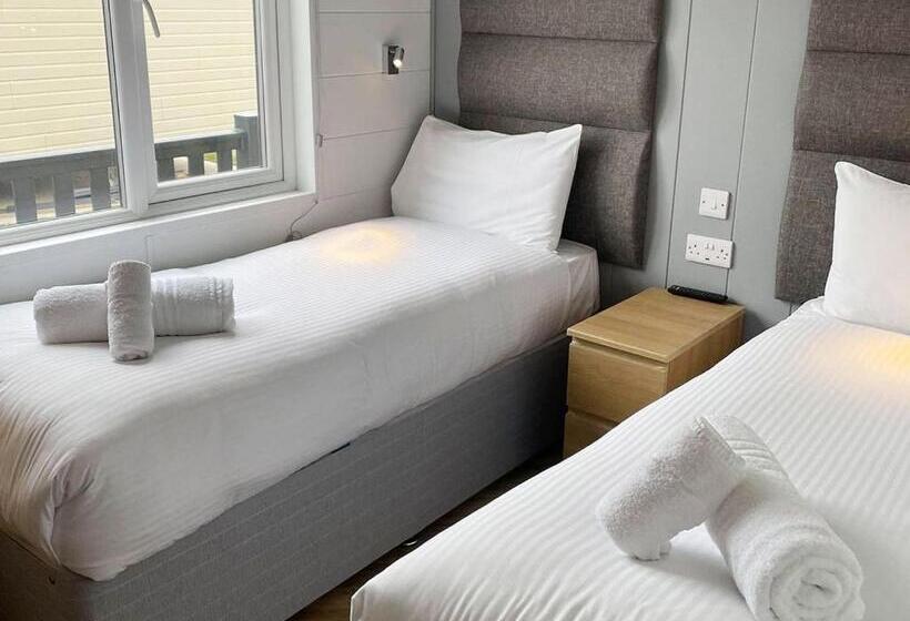 Дом 4 Спальни, Praa Sands Holiday Park