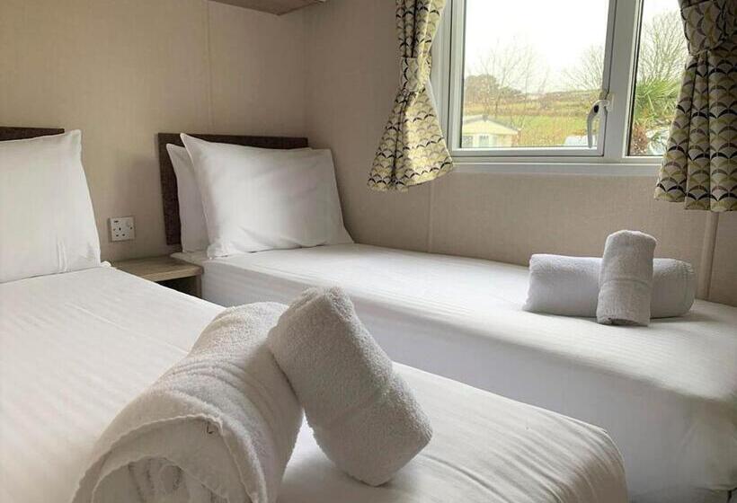 Дом 4 Спальни, Praa Sands Holiday Park