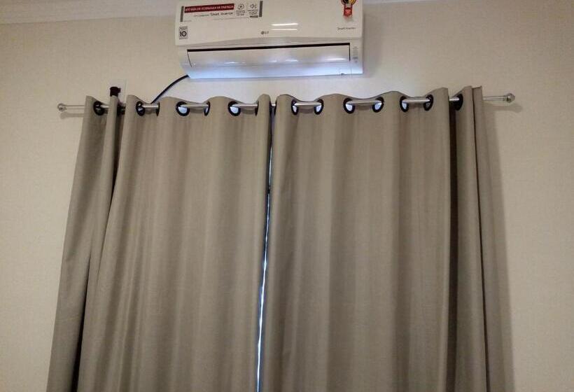 דירת חדר בקומת קרקע, Vila Caluca