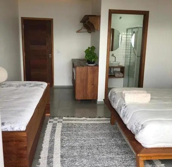 デラックスの４人部屋, Pousada Casa Albatross