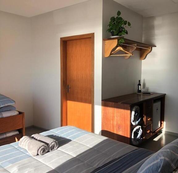 חדר דלוקס לארבעה, Pousada Casa Albatross