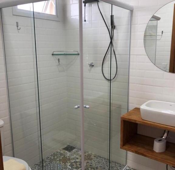 חדר דלוקס לארבעה, Pousada Casa Albatross