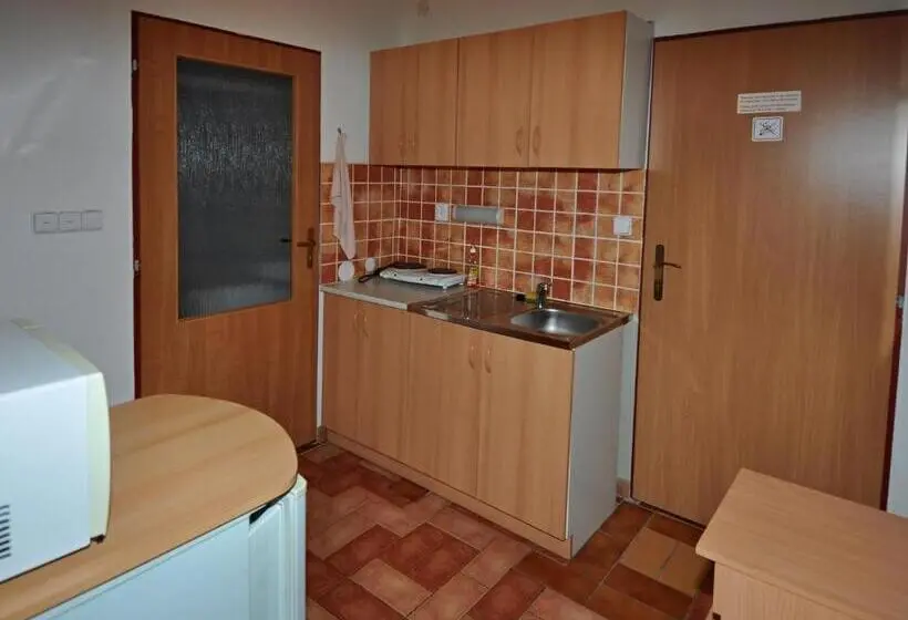 スイート, Penzion Na Hradbách