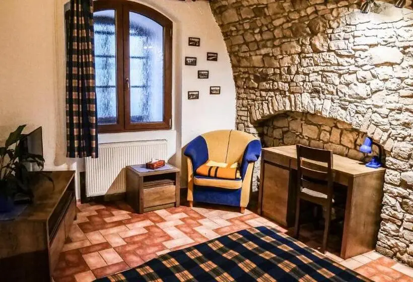 スイート, Penzion Na Hradbách