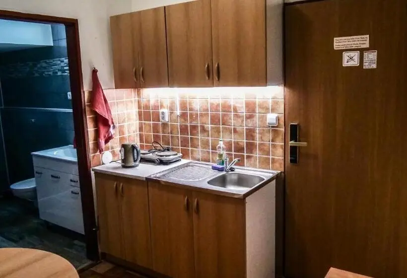 スイート, Penzion Na Hradbách
