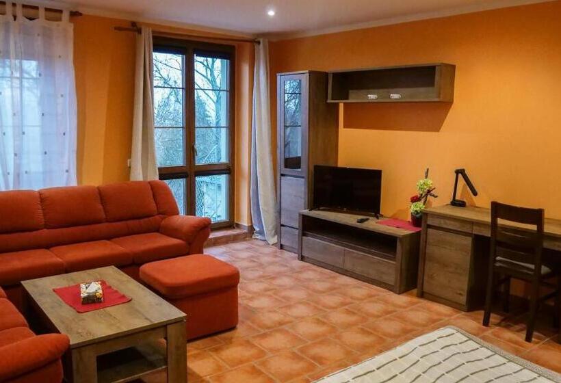 סוויטה עם טרסה, Penzion Na Hradbách