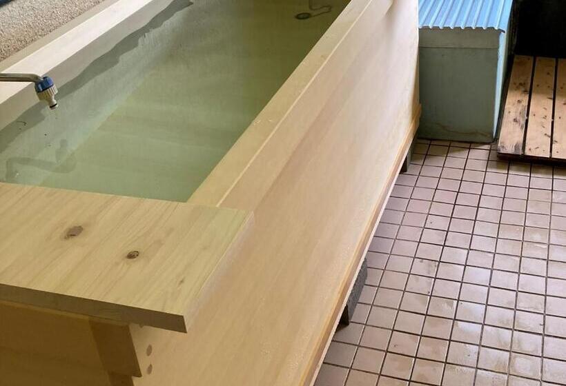 חדר סטנדרט, Bunbuku No Yu