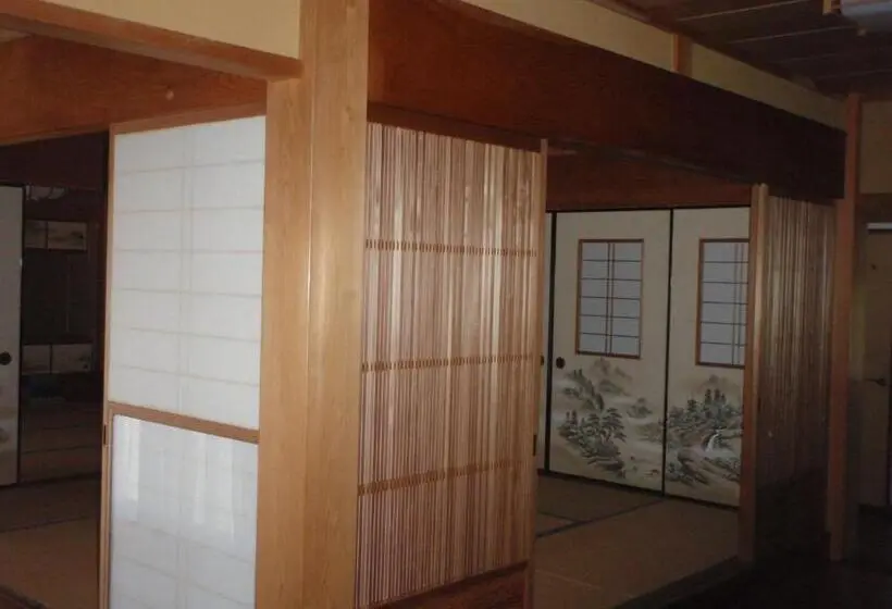スタンダード４人部屋, Guest House Warabi