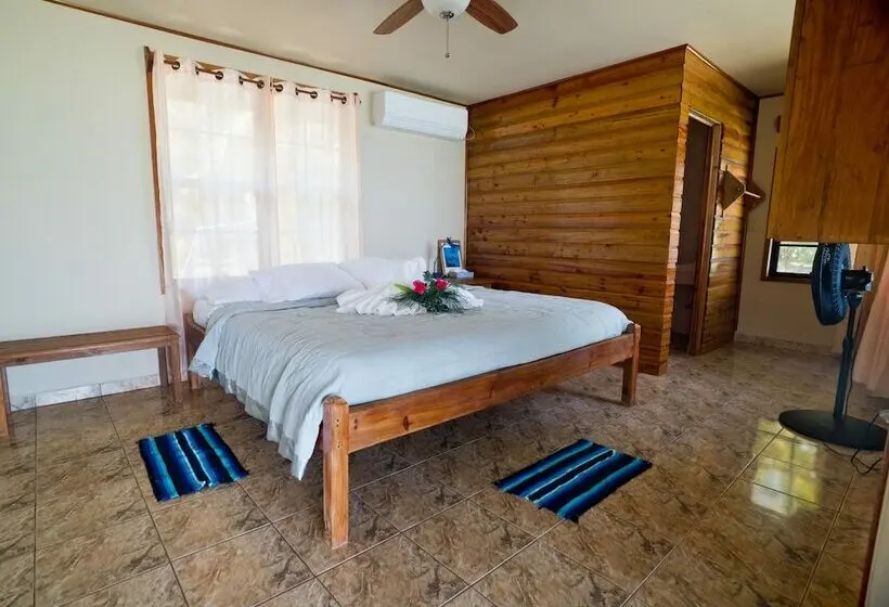 キャビン, Isla Marisol Resort