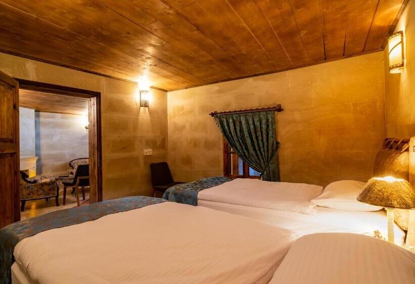 スイート(家族用), Atilla S Cave