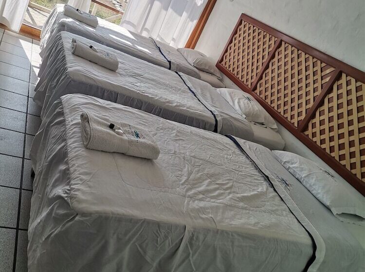 اتاق استاندارد سه نفره, Delfines De Chicama