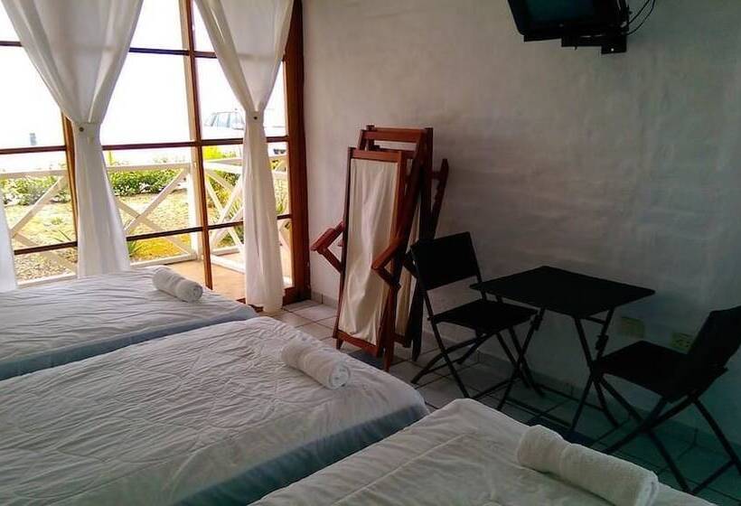 اتاق استاندارد سه نفره, Delfines De Chicama