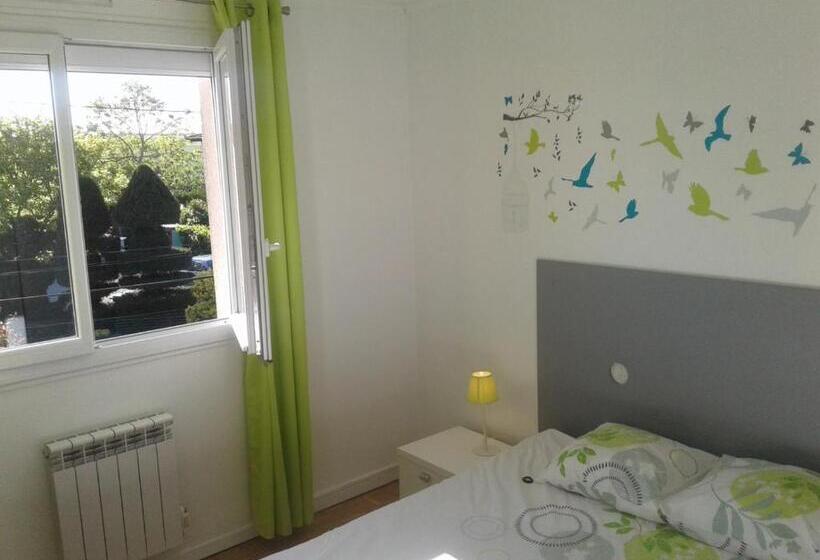 חדר לארבעה סטנדרטי עם נוף לגינה, Maison Venitia