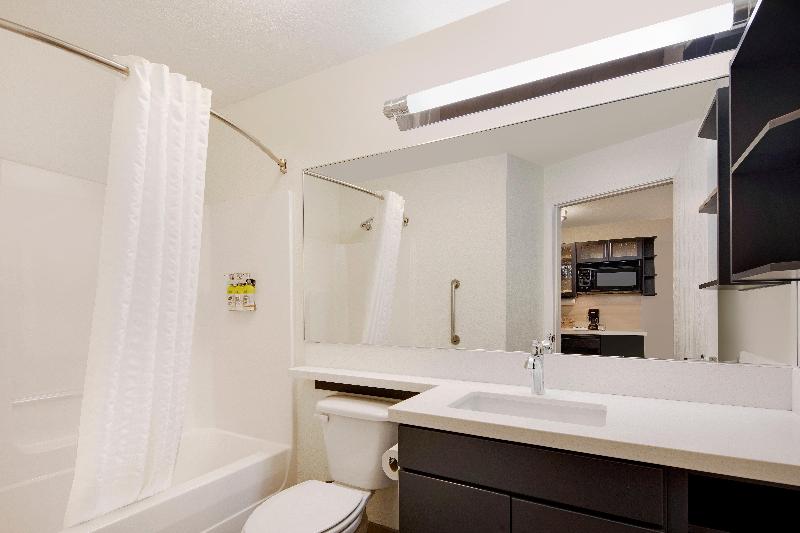 스위트 킹사이즈 침대, Candlewood Suites Rogers Bentonville, An Ihg