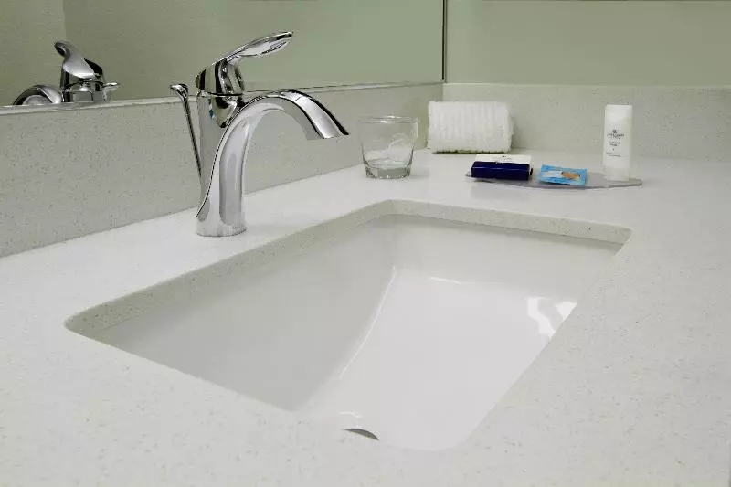 身障者適用スイートルーム, Candlewood Suites Rogers Bentonville, An Ihg