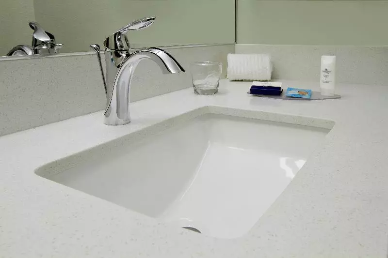 スタンダードスタジオ, Candlewood Suites Rogers Bentonville, An Ihg