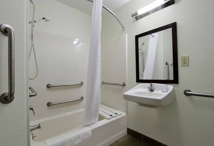 Люкс Адаптированный для Инвалидов, Candlewood Suites Rogers Bentonville, An Ihg