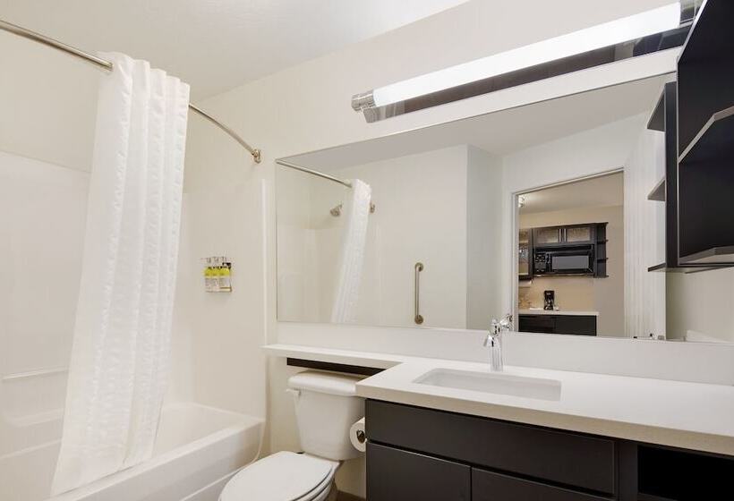 Люкс Кровать Кинг, Candlewood Suites Rogers Bentonville, An Ihg