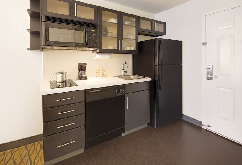 Люкс Кровать Кинг, Candlewood Suites Rogers Bentonville, An Ihg