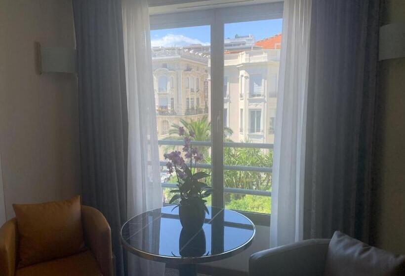 Апартаменты 1 Спальня, Goldstar Apartments & Suites