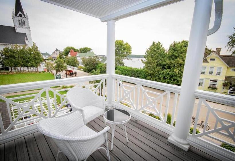 Номер Стандарт с Балконом, Harbour View Inn