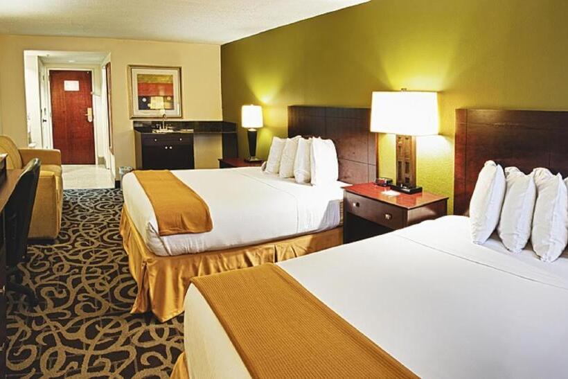 스위트, Murfreesboro Central