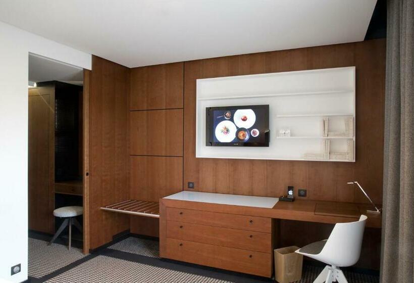 디럭스 룸, La Pyramide Maison Henriroux