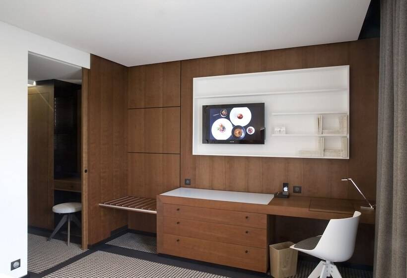 디럭스 룸, La Pyramide Maison Henriroux