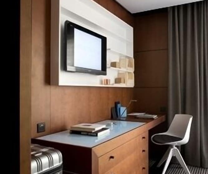 디럭스 룸, La Pyramide Maison Henriroux