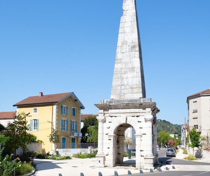 디럭스 룸, La Pyramide Maison Henriroux