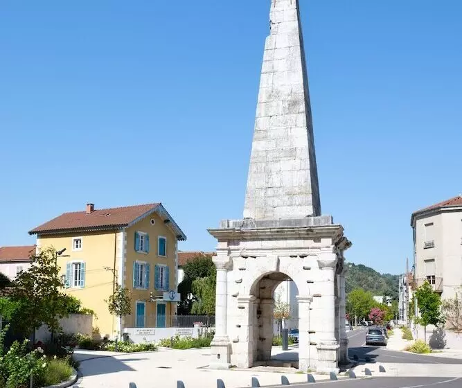 デラックスルーム, La Pyramide  Maison Henriroux