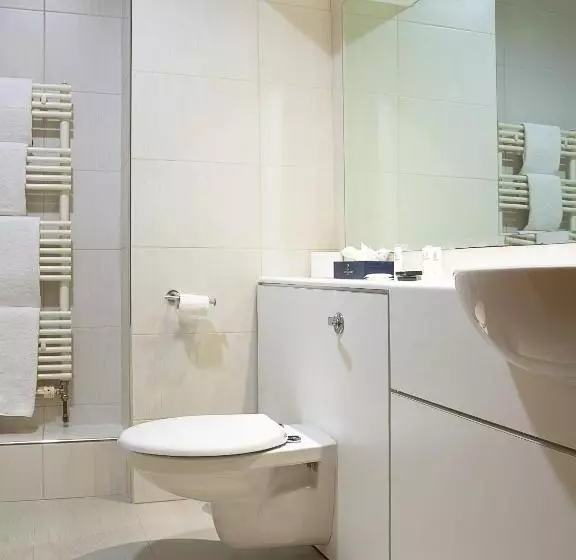 スタンダードトリプルルーム, Lady Gregory Hotel, Leisure Club & Beauty Rooms