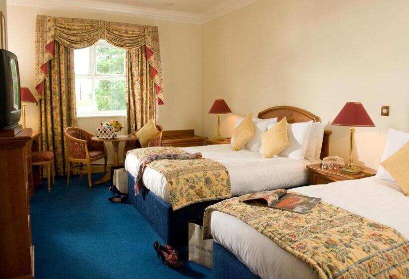 Номер Стандарт Трехместный, Lady Gregory Hotel, Leisure Club & Beauty Rooms