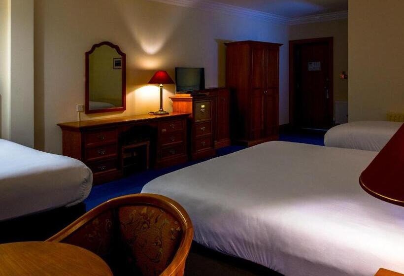 Номер Стандарт Трехместный, Lady Gregory Hotel, Leisure Club & Beauty Rooms