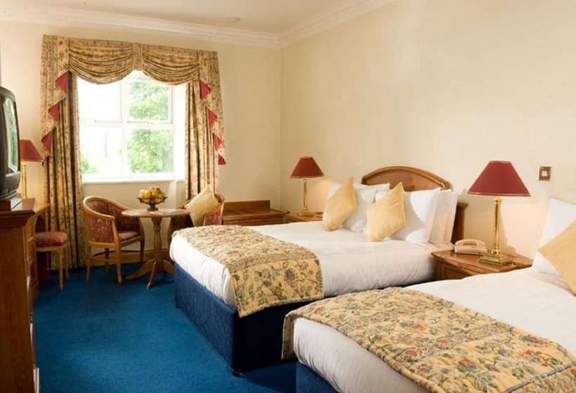 Номер Стандарт Трехместный, Lady Gregory Hotel, Leisure Club & Beauty Rooms