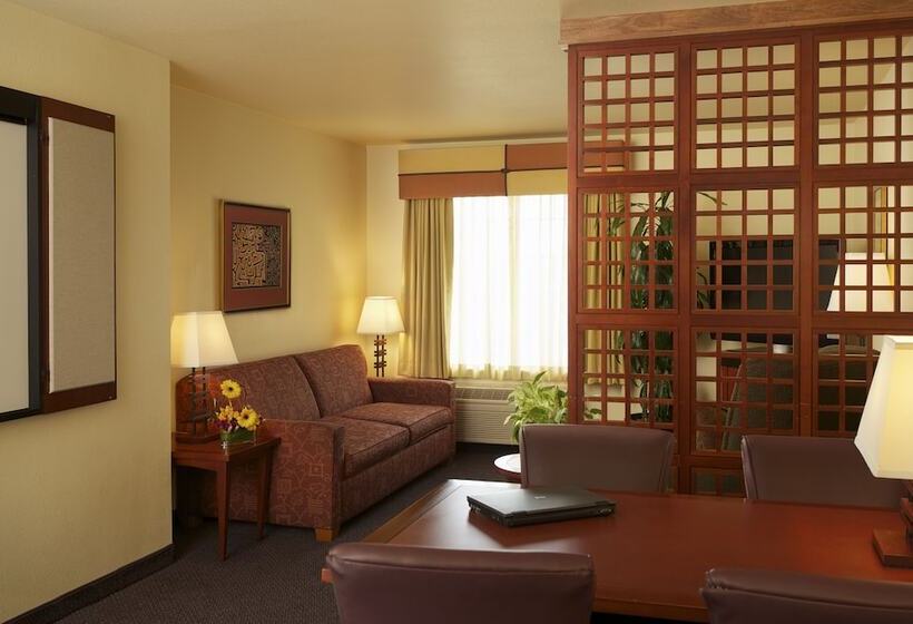 Люкс, Larkspur Landing Extended Stay Suites Renton