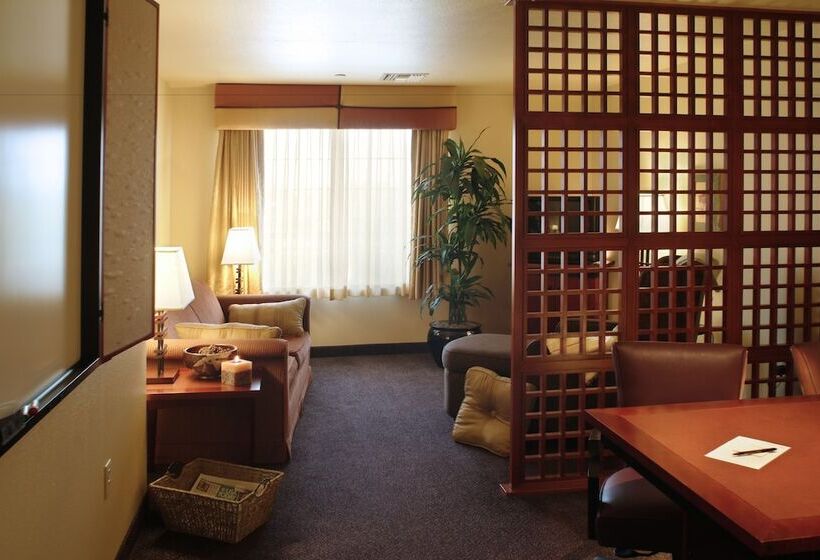 Люкс, Larkspur Landing Extended Stay Suites Renton