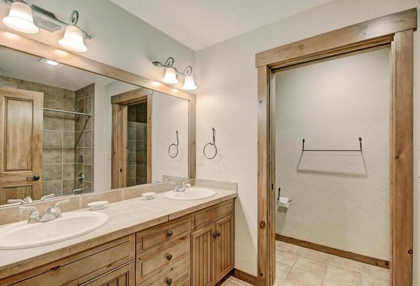 침실 2개 아파트, Mountain Thunder Lodge