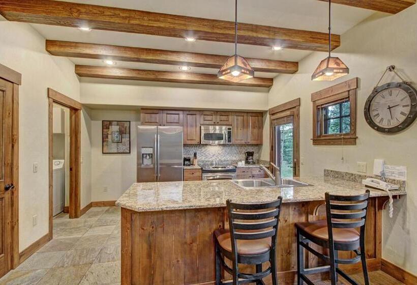 침실 3개 주택, Mountain Thunder Lodge