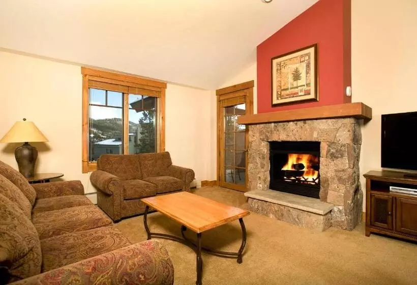 آپارتمان 2 خوابه, Mountain Thunder Lodge